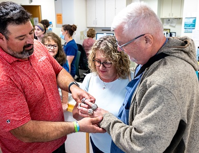 Joe Andruzzi visits Dartmouth Cancer Center